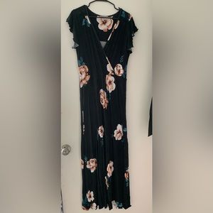 LOVEAPPELLA Maxi dress. Black. XL